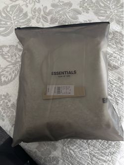 (offers/trades) Essentials Hoodie medium