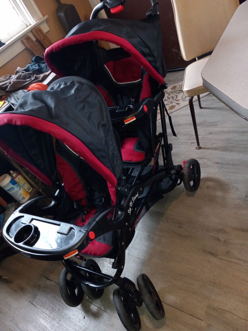 Hurry Hurry For The Low Baby Trend Sit And Stand Double Stroller Just Like New Great Condition 