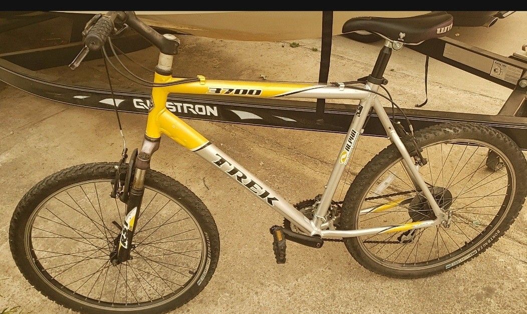 Trek 3700 mountain bike xlarge frame Front Suspension for Sale in West Sacramento CA OfferUp