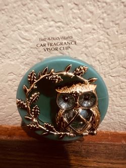 Bath & Body Works car air freshener holder owl