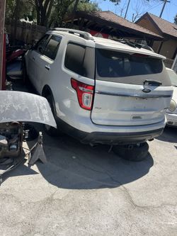2011 Ford Explore Xlt Parts Only 
