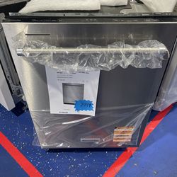 New KitchenAid 24” top Control 44DBA Dishwasher with warranty