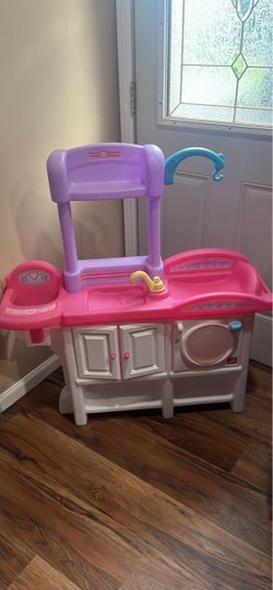 Step2 Love & Care Deluxe Nursery Pretend Play Nursery Playset