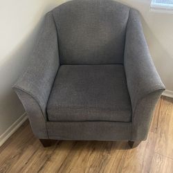 Comfy Chair! Modern Look, Great Condition!