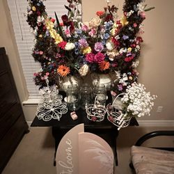 Wedding Supplies/ Floral Arrangements