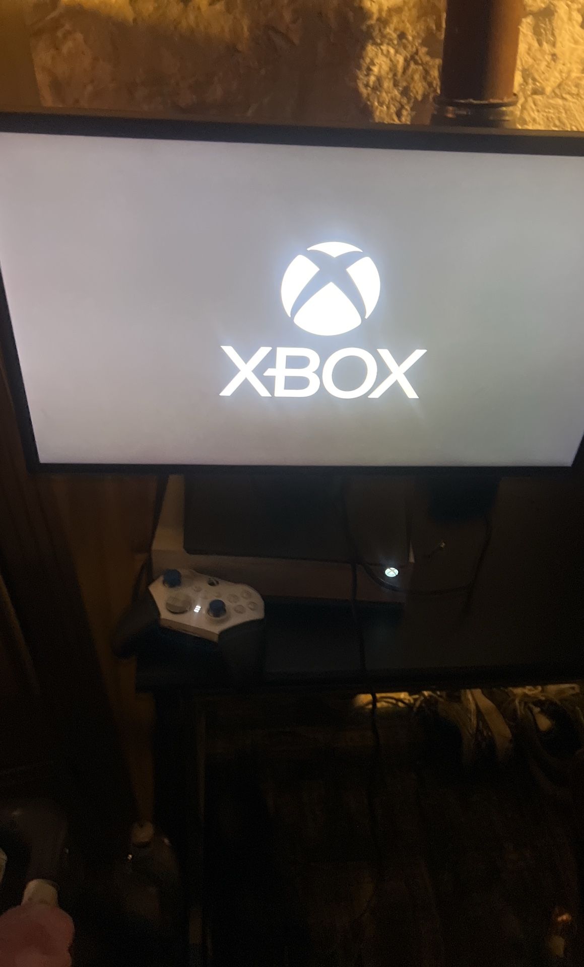 Xbox Series S And Monitor comes With Elite Controller