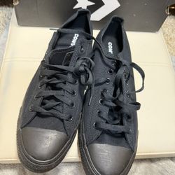 Brand New Converse Low Top Sneakers Size 10.5 