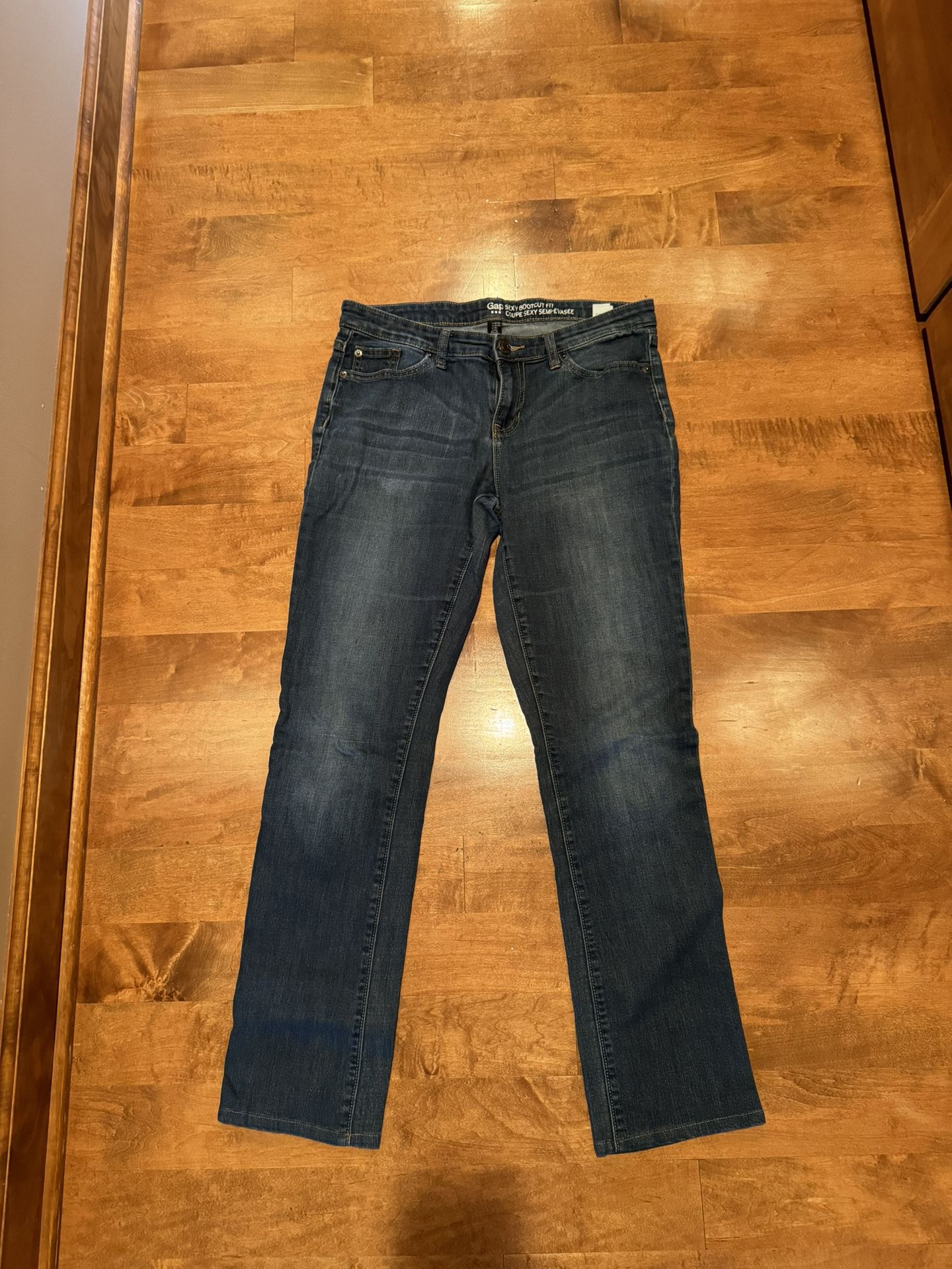 Woman’s Gap Sexy Bootcut Fit Jeans Shipping Avaialbe 