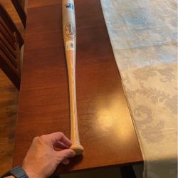 Genuine Louisville Slugger Bay