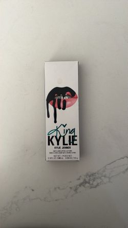 Kylie Jenner Matte Liquid Lipstick & Lip Liner