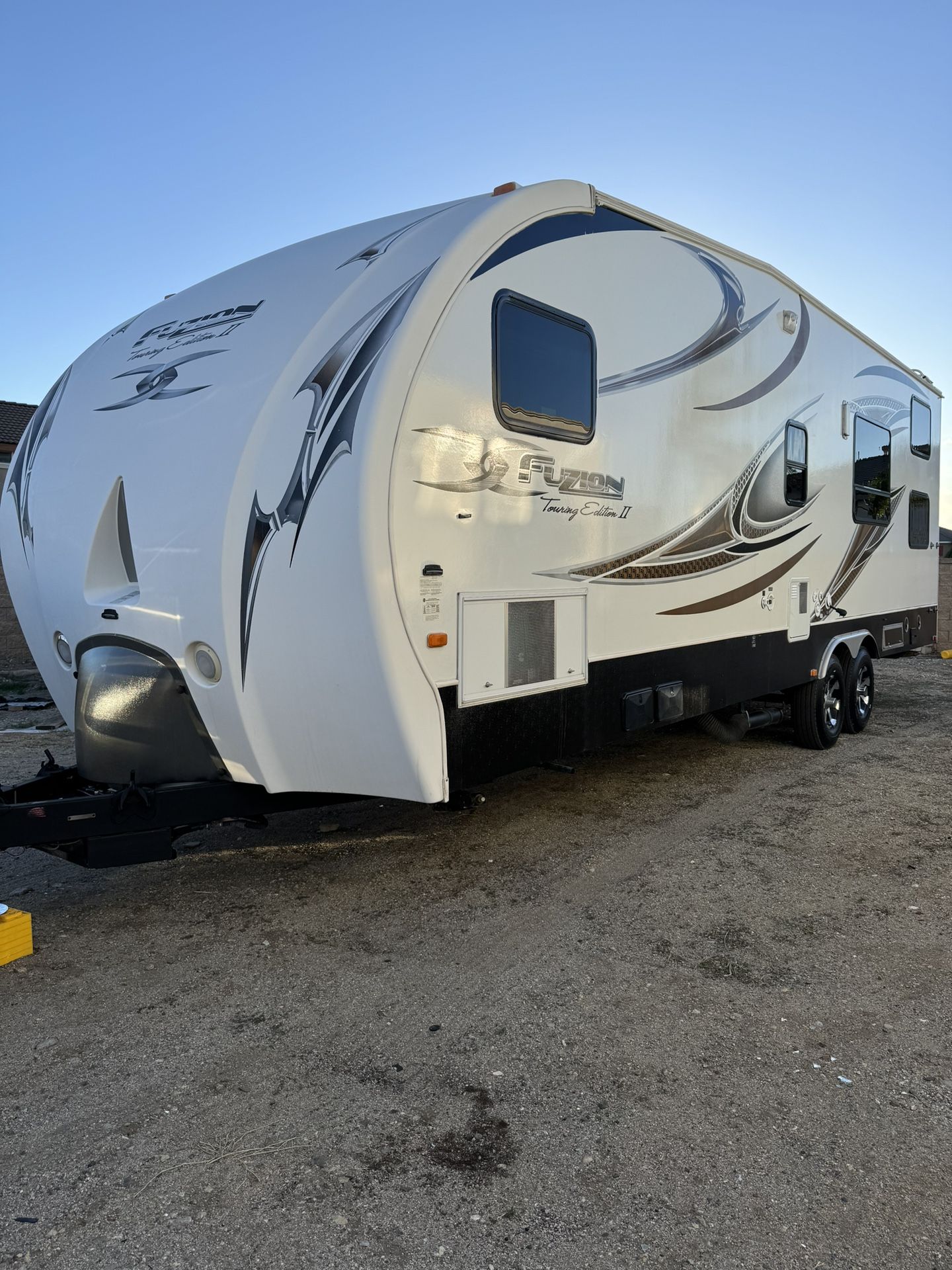 Keystone Fuzion Towing Edition Toy Hauler FZ290 Travel Trailer 