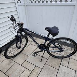Schwinn Trailway Hybrid Bike 700c – 21 Speed, Front Suspension, Great Condition