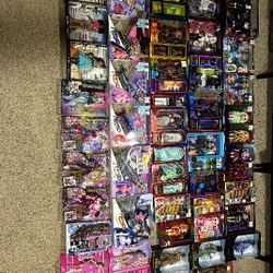 Lot of 47 dolls all cib $550