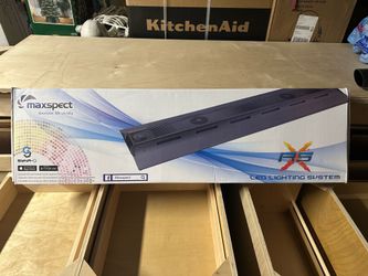 Aquarium / Grow light