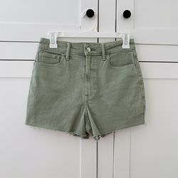 Hollister Green Ultra High Rise Mom 3” Shorts Size 25