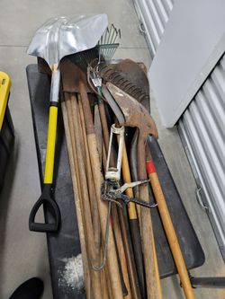 Tools/shavels