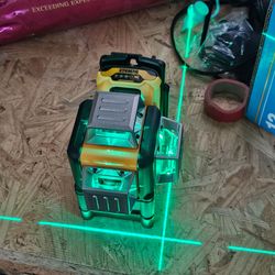 Lacer level DEWALT