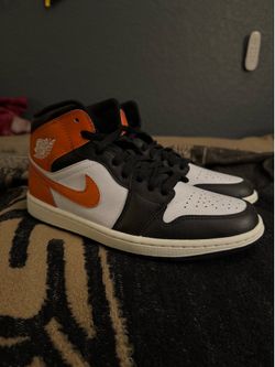 Jordan 1 mid orange size 8.5