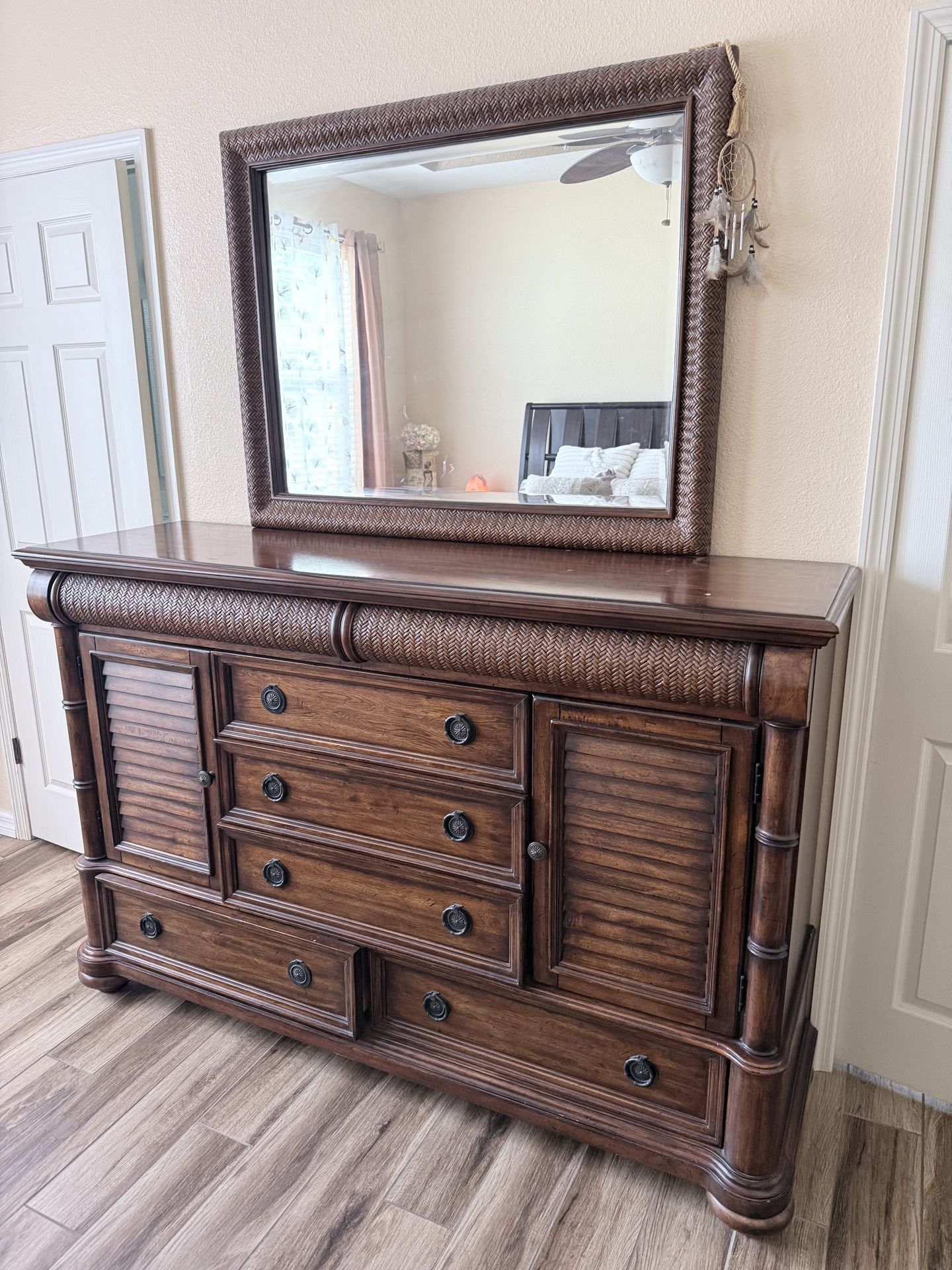 4 pc Bedroom