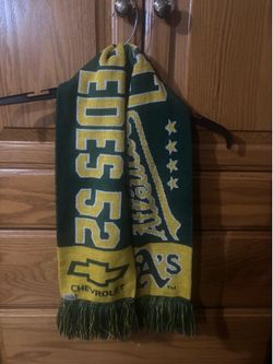 A’s scarf