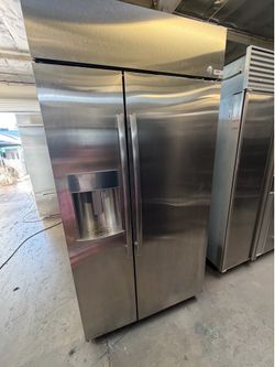 42” GE BUILT IN STAINLESS STEEL REFRIGERATOR