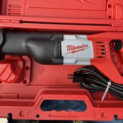 Milwaukee 12 Amp SAWZALL Reciprocating Saw with Case