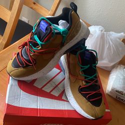 WOMEN 9.5 Air Max Viva 