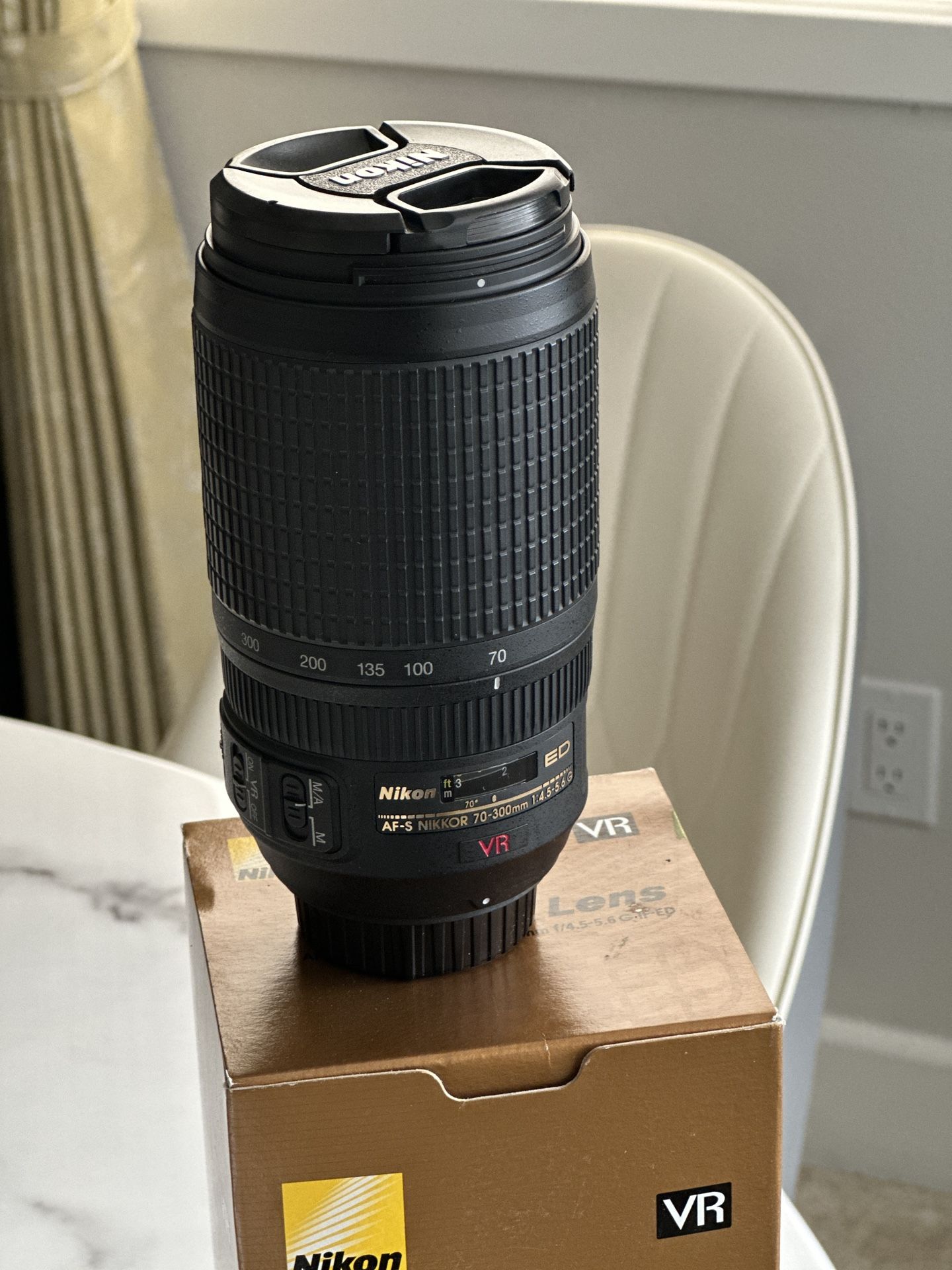 Nikkor Zoom Lens 70-300 F/4.5-5.6G ED IF AF-S VR
