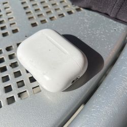 Second Generation Good Condición But Is Only The Left Earbuds.