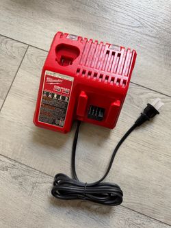Milwaukee Battery Charger