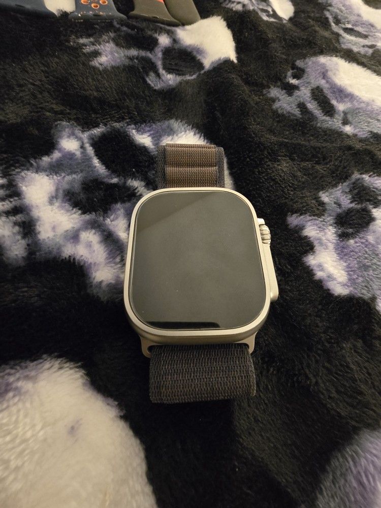 APPLE WATCH ULTRA 2 W/ EXTRAS. PLEASE READ FULL DESCRIPTION!