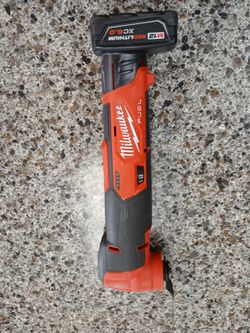 Milwaukee multi-tool *NO CHARGER*