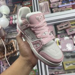 Lv Trainers 