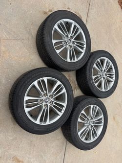 Toyota Camry wheels and Continental Tires