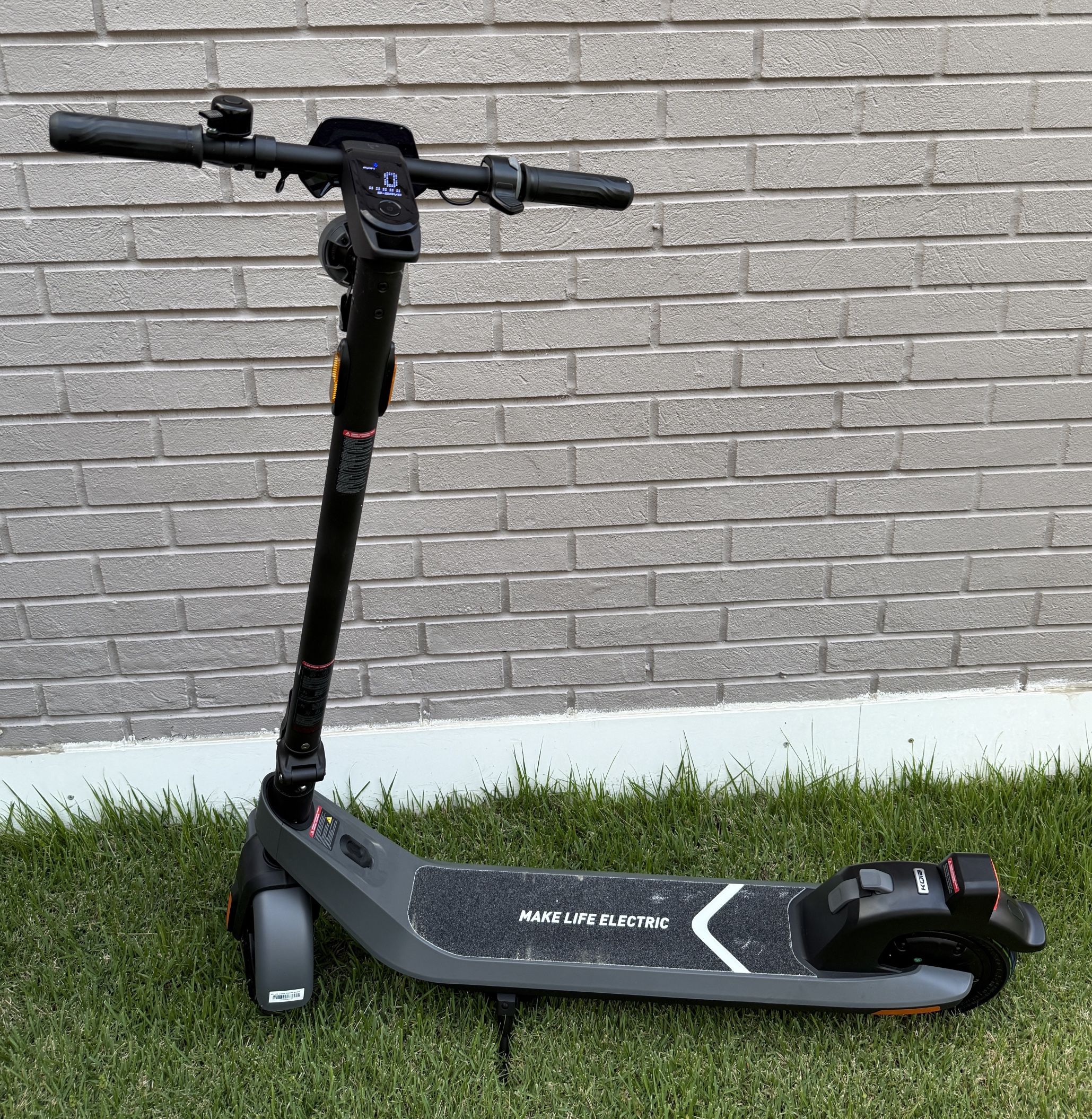 NIU - KQi2 Pro Foldable Electric Kick Scooter
