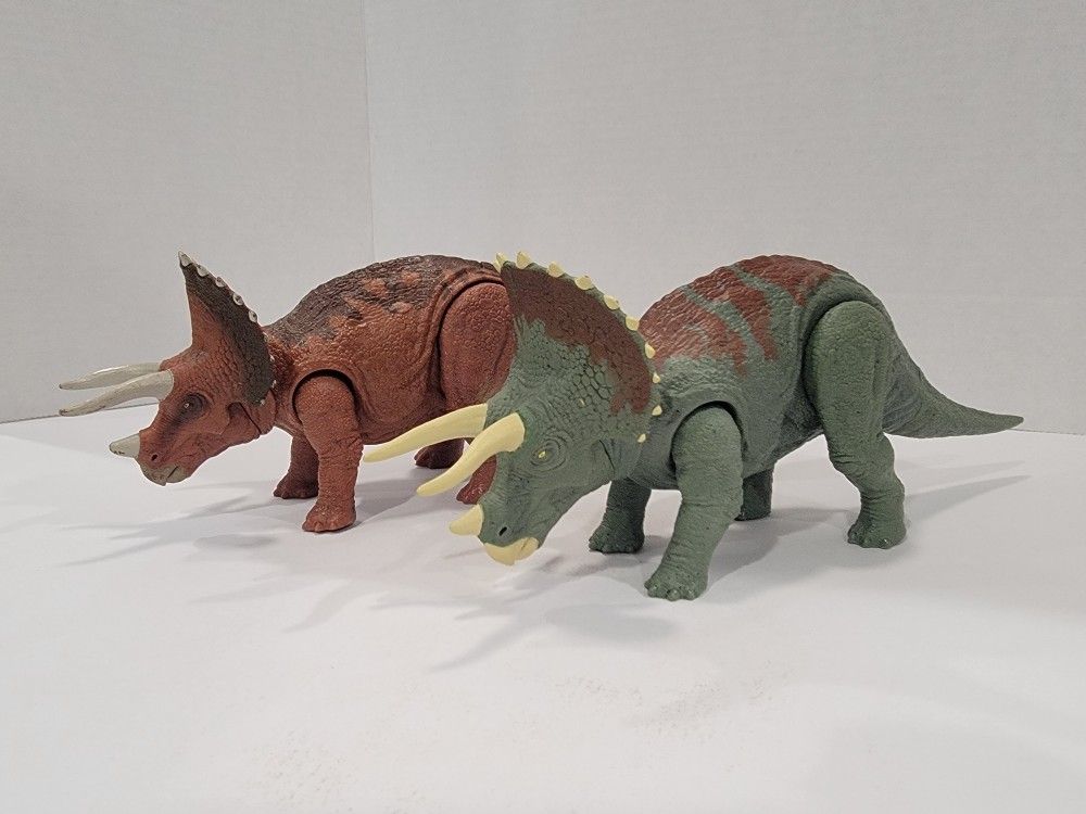 (2) Jurassic World Dominion Roar Triceratops Dinosaurs 12” ~ Batteries Needed