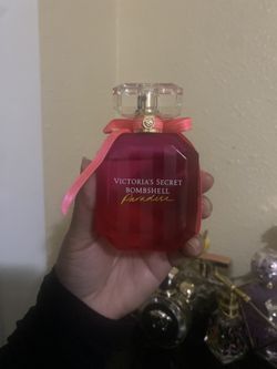 Victoria Secret Bomb Shell Paradise Perfume