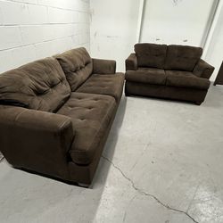 Brown Tufted Microsuede Sofa & Loveseat In Excellent Clean Condition! Same Day Delivery Available 