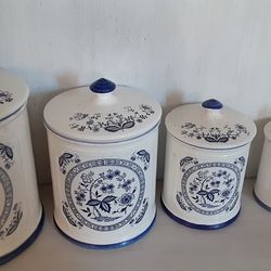 Kitchen Canisters Set Of 4..