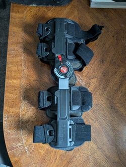 Adjustable Knee Brace