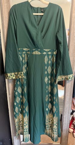 Green & Gold Modest Dress – Size Large  B