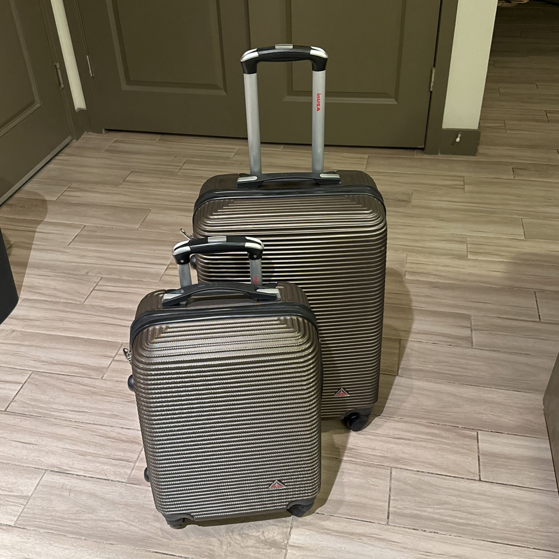 Luggage Set - 20” & 24”