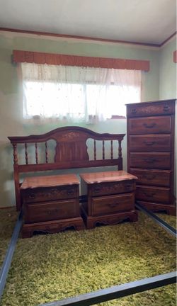 Vintage Lea Bedroom Set – Complete 5-Piece Set with Mirror – Excellent Condition