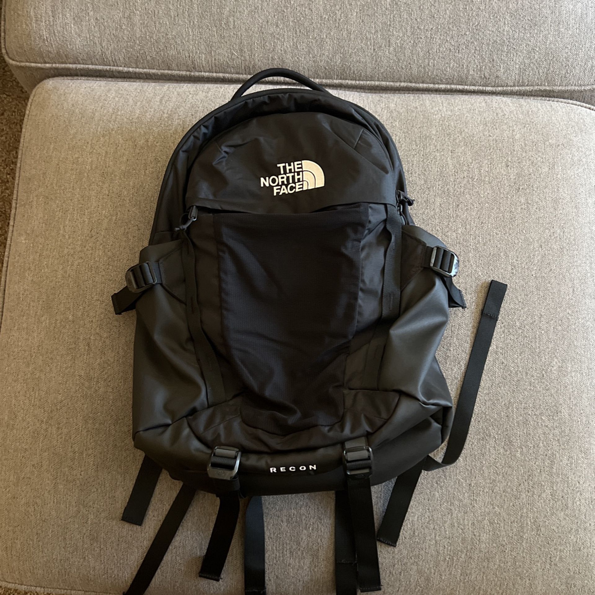 North Face Recon Backpack 30L Brand New