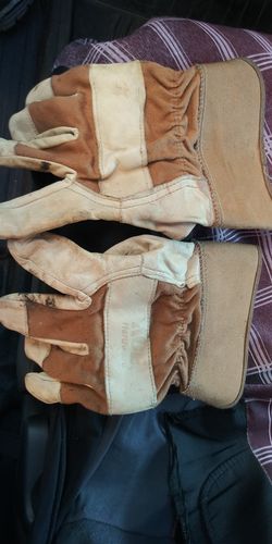 A,WORK GLOVES