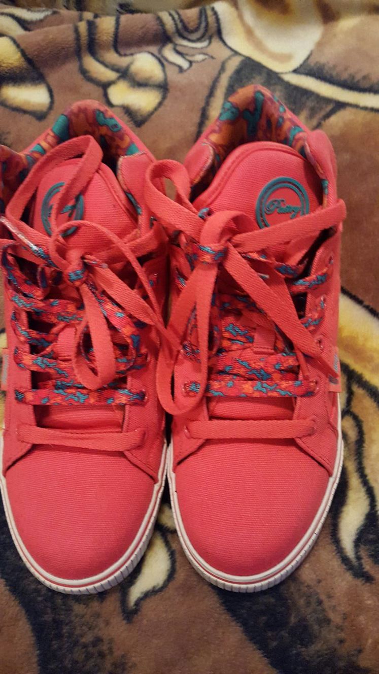 pastries tenis.