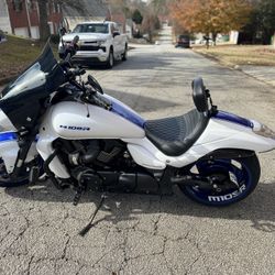 2019 Suzuki Boulevard M109R B.O.S.S.