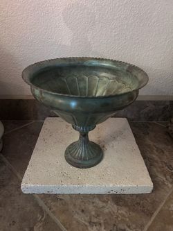 UNIQUE METAL PEDESTAL BOWL🌿PLANT HOLDER