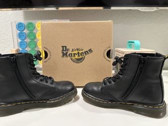 Dr. Martens Size 10 US