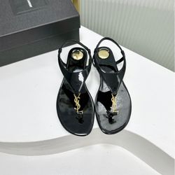 Flat-bottomed slippers, letter upper sandals